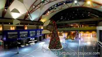 Pittsburgh International Airport Completes Set Up Of Christmas Tree