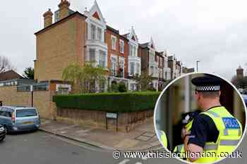 Police chase suspects following motorbike crash in Balham