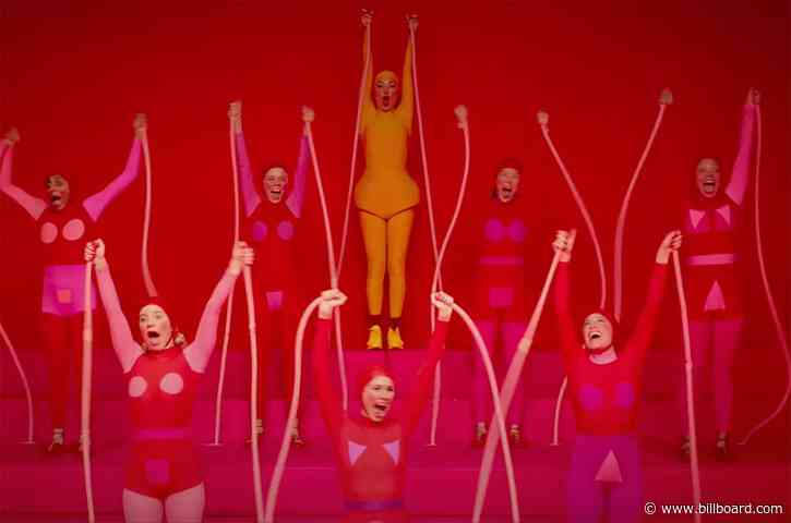 Sia Reacts to Criticism of ‘Music’ Trailer From Autism Community: ‘Why Don’t You Watch My Film Before You Judge It?’