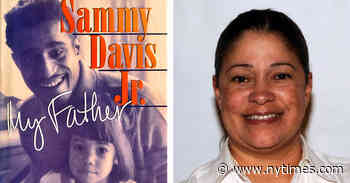 Tracey Davis, Chronicler of Ups and Downs With Her Famous Father, Dies at 59