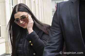 Emma Coronel presume joyas que resaltan su abultado escote - La Opinión