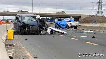 2 dead, 3 others injured in Highway 401 crash in Mississauga