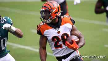 Bengals place RB Mixon on IR with foot injury