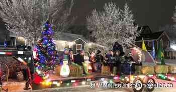 Santa Claus Parade hits the streets Saturday - Souris Plain Dealer