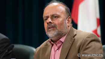 Reduce activities to curb spread of COVID-19, Sask.'s top doctor says