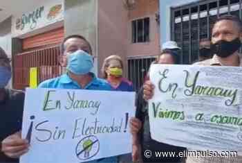 ¡Cansados! Habitantes de Chivacoa protestaron ante constantes cortes de electricidad #19Nov - El Impulso