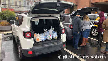 Monessen Leaders Give Out Turkeys To The Community