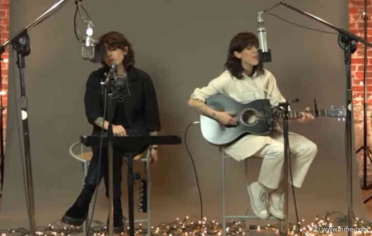 Watch Tegan and Sara perform ‘Make You Mine This Season’ on ‘The Kelly Clarkson Show’