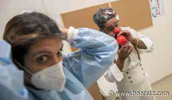 Laughing in the face of the pandemic: Meet Israel's first COVID medical clown - Haaretz