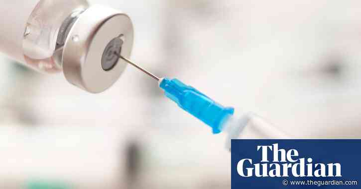 US vaccine expert predicts life could be back to normal around May