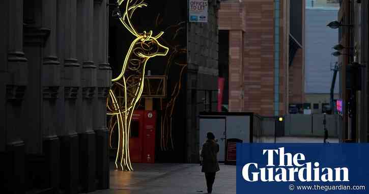 Christmas in lockdown preferred by UK public over new restrictions in January
