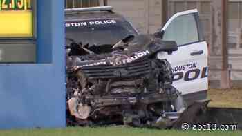 Houston Police Department patrol vehicle involved in deadly car crash - KTRK-TV