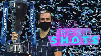 ATP Finals 2020: Daniil Medvedev fights back to beat Dominic Thiem in London - watch best shots