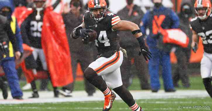 Former BYU linebacker Sione Takitaki scores on 50-yard pick-six for Browns