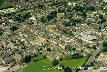 Bird's eye view of Clitheroe in the Nineties - what you can spot?
