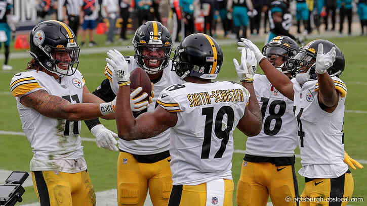 Pittsburgh Steelers Players Sing Happy Birthday To JuJu Smith-Schuster While Celebrating Touchdown During Win Over Jaguars