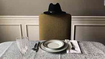 Covid leaves empty Thanksgiving chairs across America
