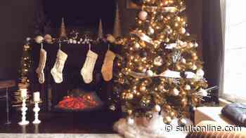 Holiday Pic of the Day: Debbie Charron