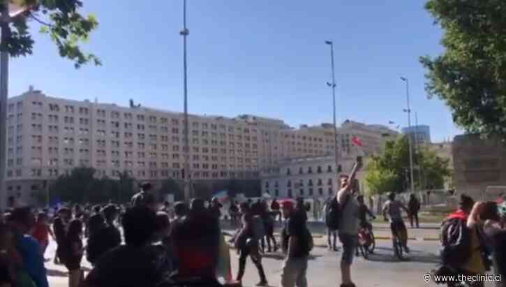 VIDEOS. Manifestantes llegaron hasta las cercanías de La Moneda en nueva jornada de protestas para exigir la renuncia de Piñera