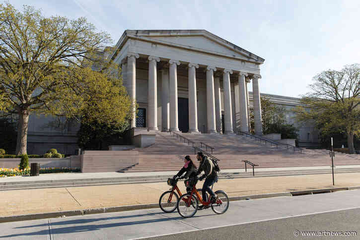 Museums Negotiate Closures, Strange Monolith Stands in Utah, and More: Morning Links from November 24, 2020