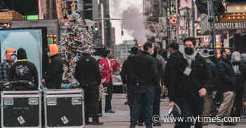 A Thanksgiving Parade, Unfazed by Snow or Wind, Takes on a Pandemic