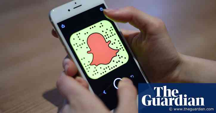 Snapchat to give users share of $1m a day for most entertaining clips