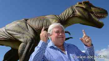 Investors 'torn' after settlement offer in long-running dispute with Clive Palmer's resort