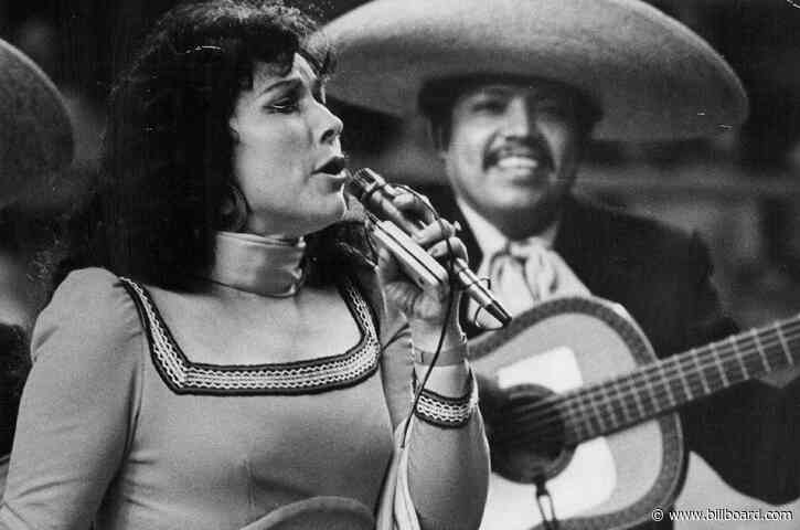 Mexican Singer & Actress Flor Silvestre Dies at 90
