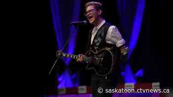 'Just put your mind to it': One-handed Sask. guitarist hopes to inspire others though his music