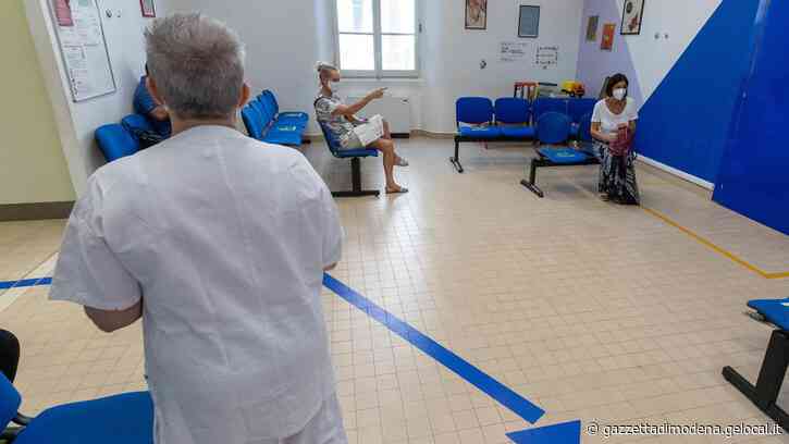 Modena, un positivo in classe? Subito isolata. Tamponi e quarantena: cambiano le regole per le famiglie - La Gazzetta di Modena