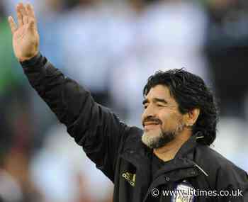 Death of 'eternal' Maradona plunges football world into mourning