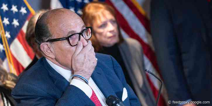 Trump's inner circle is telling him that Giuliani and the rest of his legal team are making him look like an idiot, report says