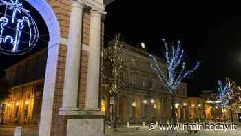 La magia delle luci di Natale illumina Santarcangelo - RiminiToday