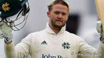 Ben Duckett: Nottinghamshire batsman extends contract to 2023