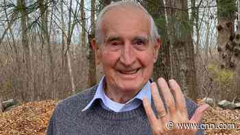Good Samaritan helps 93-year-old Rhode Island man find lost wedding ring - CNN