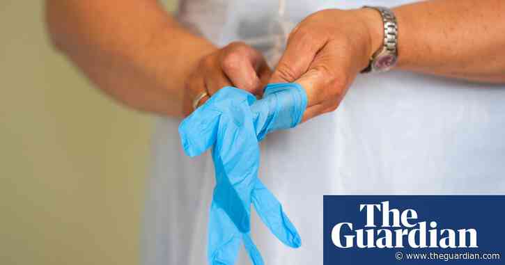 Inspectors moving between Covid-hit England care homes without tests