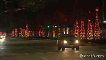 Holiday lights brighten up Houston's Uptown area - KTRK-TV