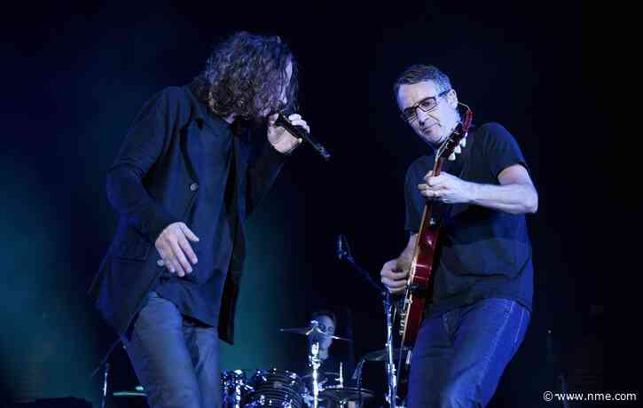 Pearl Jam’s Stone Gossard remembers Chris Cornell: “He was one of the greatest vocalists of all time”