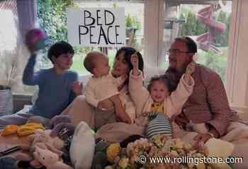 Alanis Morissette Covers John Lennon, Yoko Ono’s ‘Happy Xmas (War Is Over)’ in Bed-In Video
