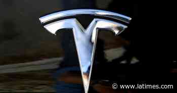 Tesla suspension complaints prompt NHTSA probe of 115000 cars - Los Angeles Times