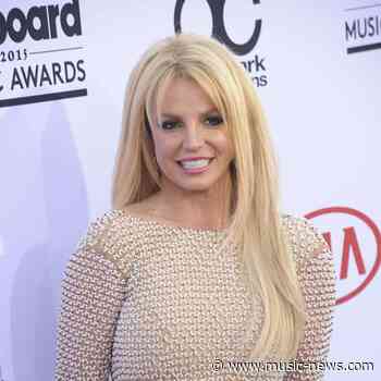 Britney Spears assures fans it's 'okay not to be perfect' in uplifting Thanksgiving message