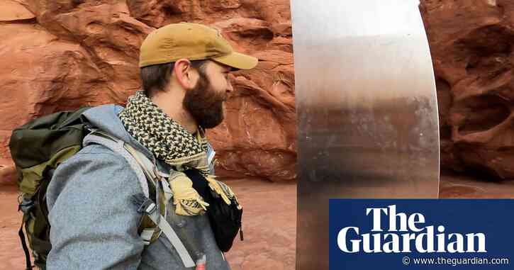 Visitors track down mystery desert monolith in Utah