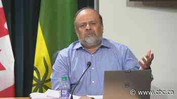 Sask.'s top doctor calls on people to report COVID-19 rule breaches