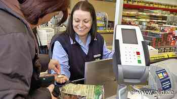 In der Schweiz - 4065 Euro Mindestlohn bei Aldi - BILD