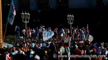 “Riesgo epidemiológico” en Buenos Aires tras actos funerarios de Maradona - Telemundo Utah