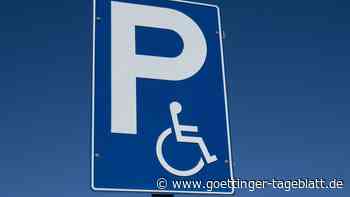 Frau parkt auf Behindertenparkplatz - und muss in U-Haft