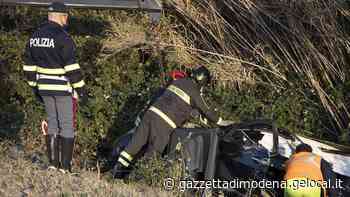 Tangenziale Modena-Sassuolo Camion travolge utilitaria: ragazza 30enne miracolata - La Gazzetta di Modena