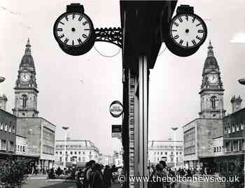 Bolton shoppers left seeing double on Newport Street in 1974