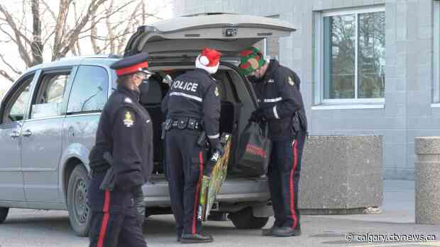 Lethbridge Police volunteer to collect toys at Checkstop