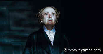 Review: A Ham’s ‘Christmas Carol,’ Without the Honey Glaze